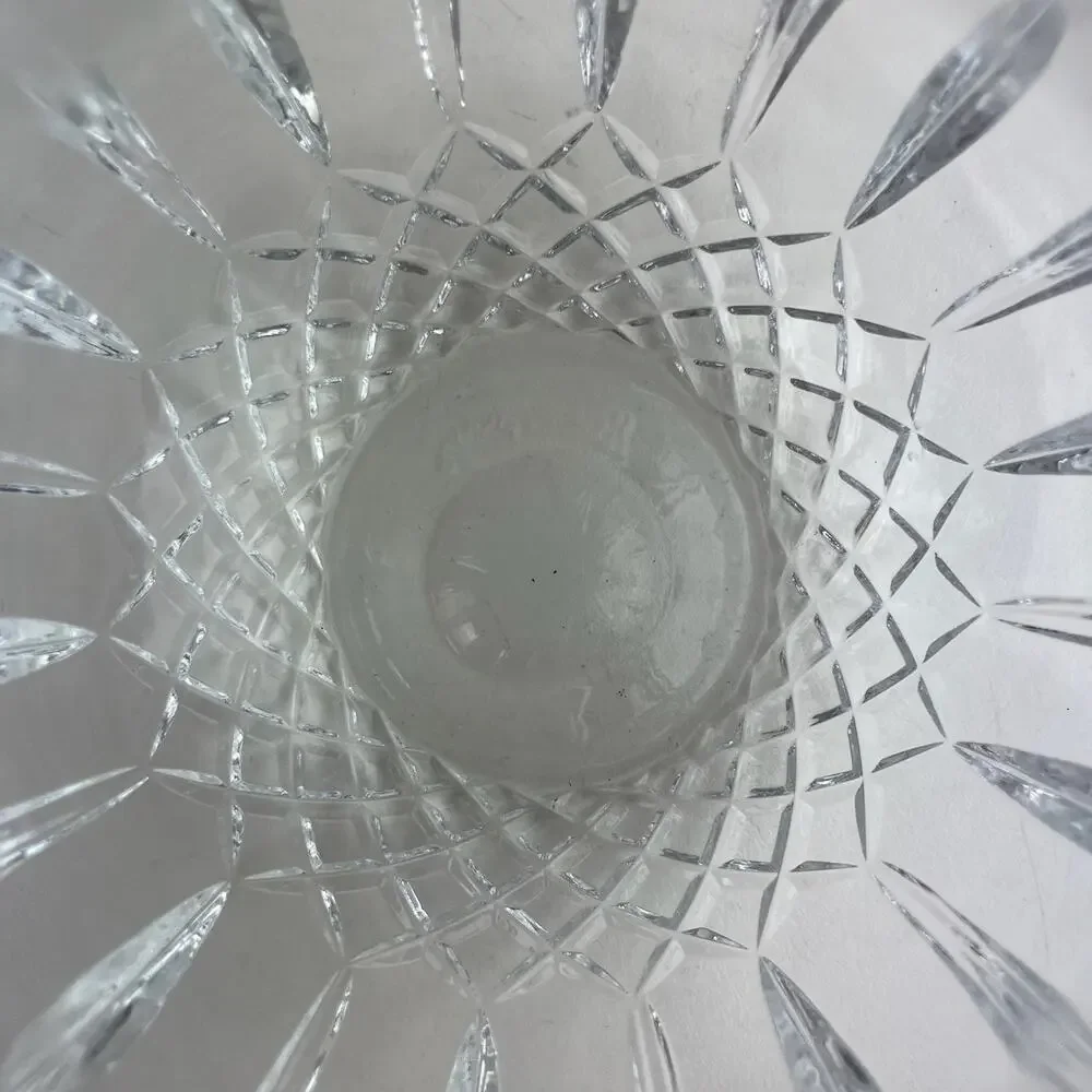 Atlantis flower vase